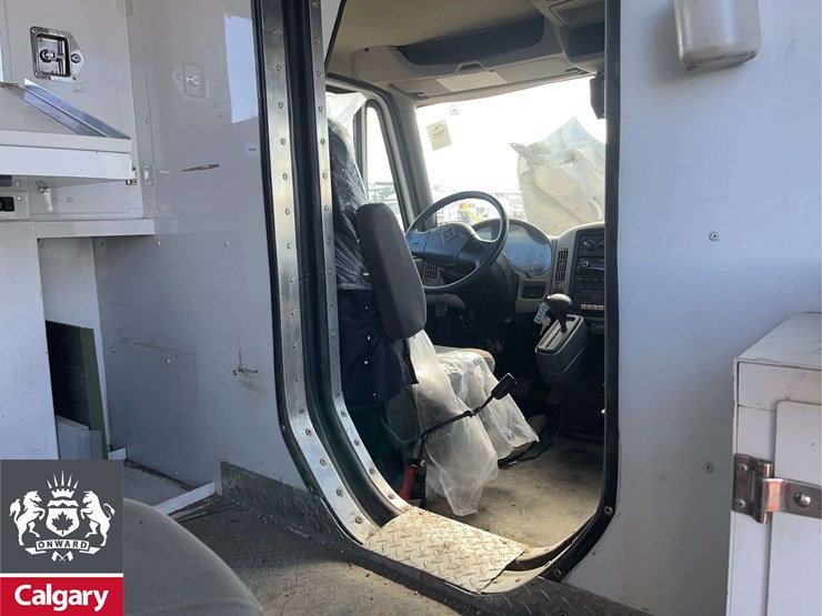 2012-international-durastar-4300-image-19