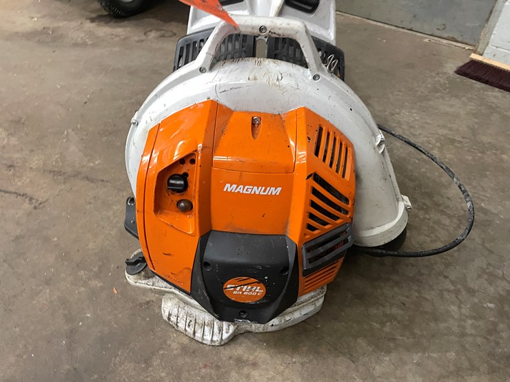 #2523-•-stihl-backpack-leaf-blower-(columbia-heights,-mn)-image-4