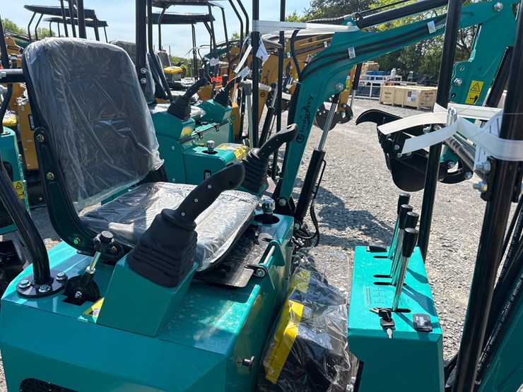 2026-cfg-industry-mh12rx-image-4