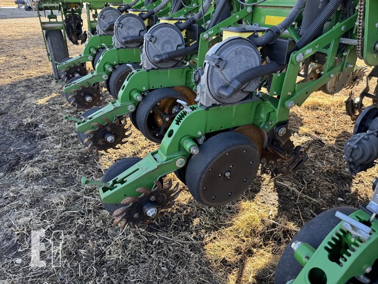 john-deere-1770-image-42