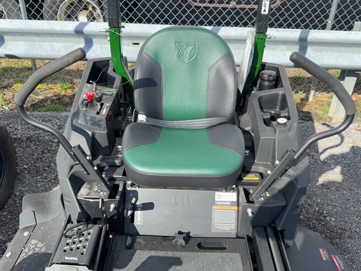 #4077-•-yakta-yxr-120-zero-turn-mower-image-6