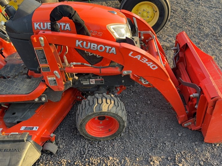 #3028-•-kubota-bx235-tractor-image-5
