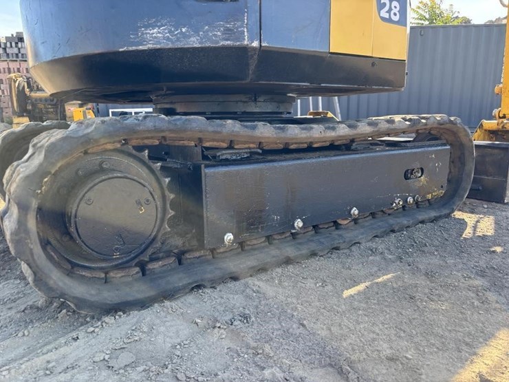 komatsu-pc28uu-image-20