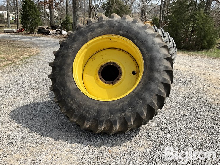 john-deere-520-image-6