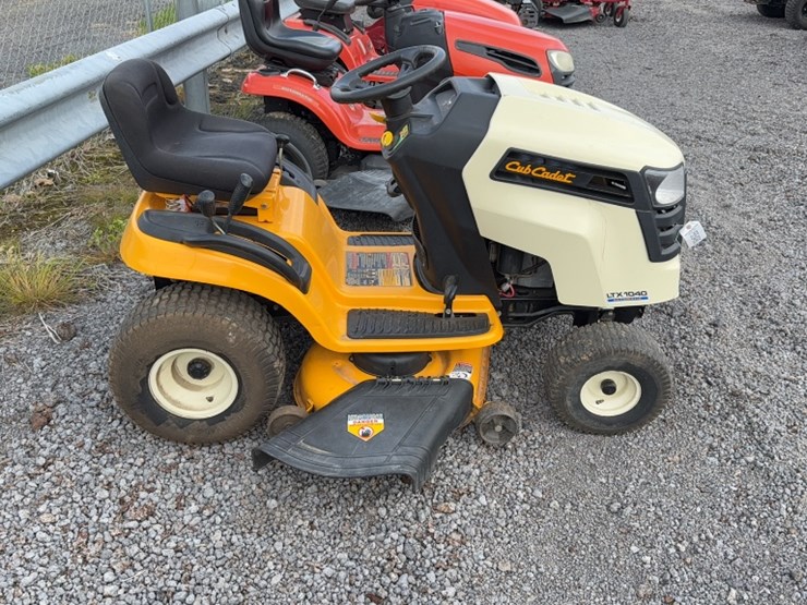 2012-cub-cadet-ltx1040-image-4