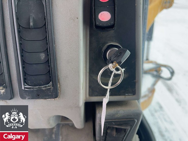 2011-caterpillar-140m-image-20