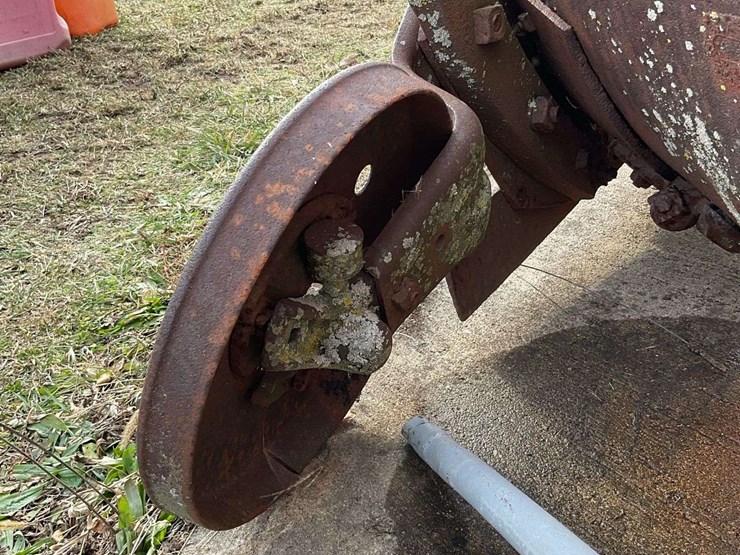 john-deere-12-image-15