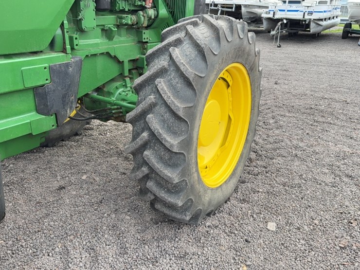 john-deere-8300-image-5
