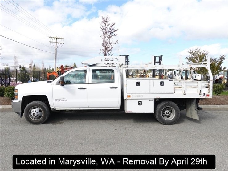 2019-chevrolet-3500-image-12