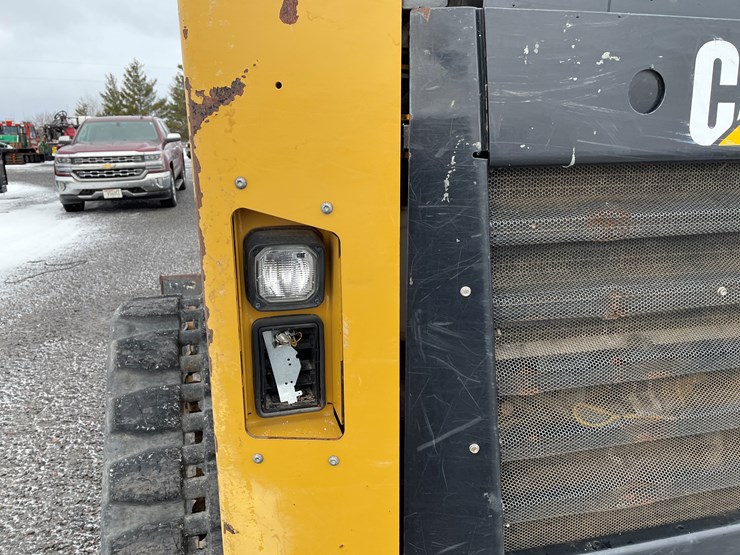 2015-caterpillar-279d-image-18