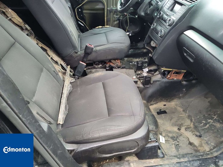 2017-ford-explorer-image-11