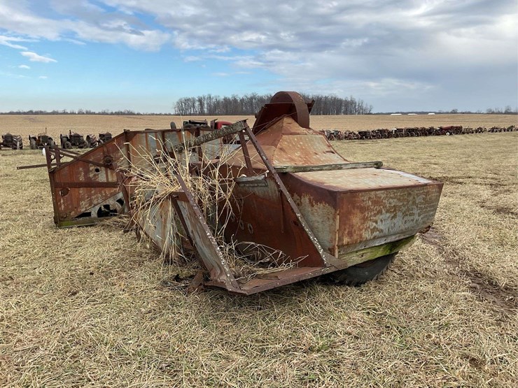 gleaner-fordson-mounted-combine-image-9
