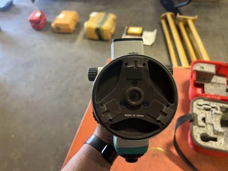 sokkia-b40-automatic-laser-level-image-4