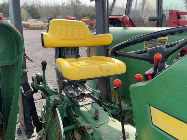 john-deere-2350-image-8