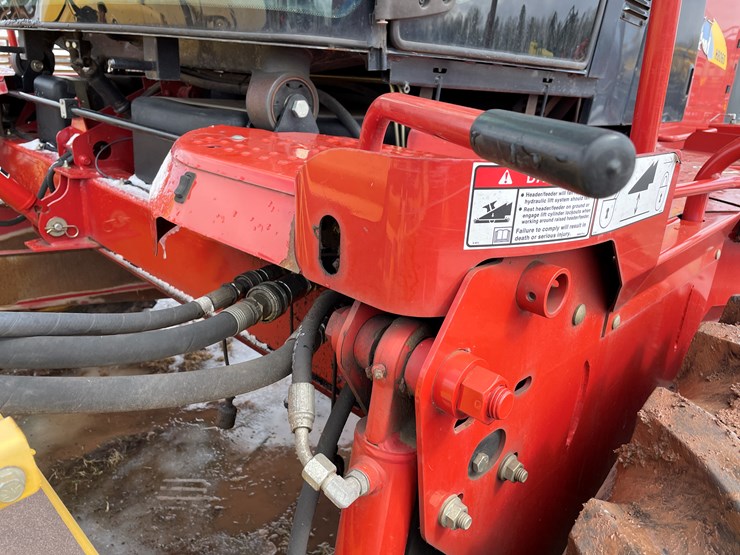 2011-new-holland-h8060-image-13