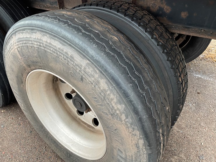 #290-•-2005-great-lakes-(3)-axle-pup-trailer-(has-mi-title)-(marenisco,-mi)-image-8