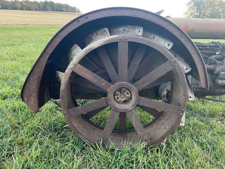 1927-fordson-tractor-image-36