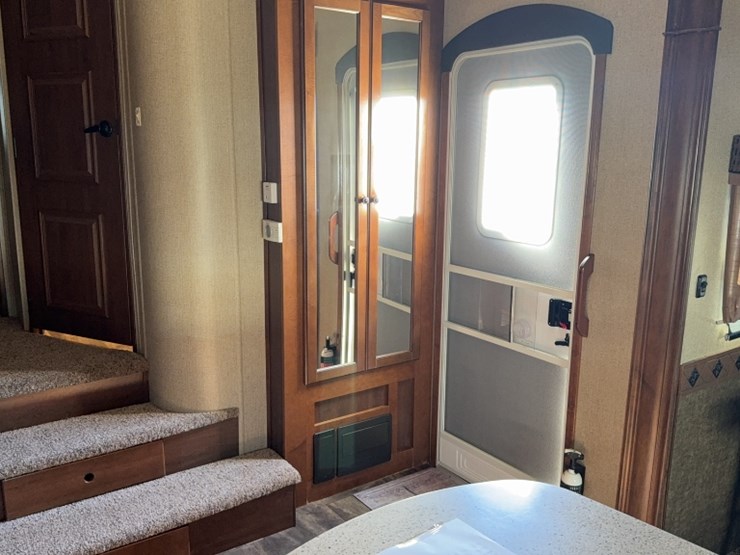 #3003-•-2014-big-horn-39'-5th-wheel-camper-image-31