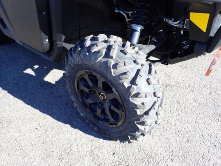 2021-can-am-defender-limited-hd10-4x4-side-by-side-image-48