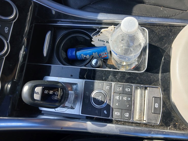 2016-land-rover-range-rover-image-43