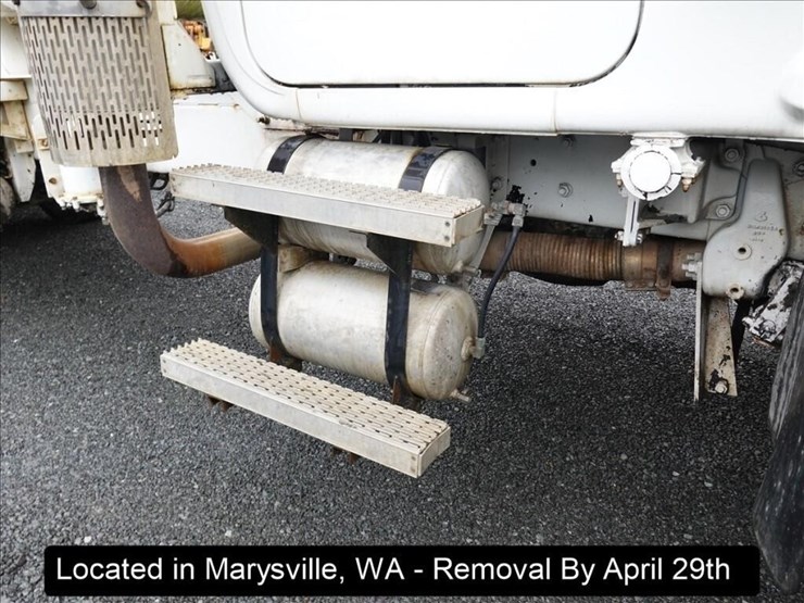 1996-mack-rd690s-image-23