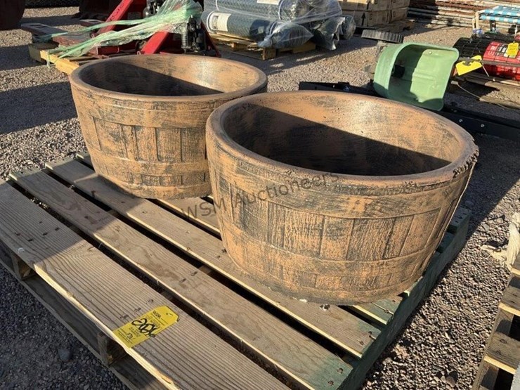 (2)-concrete-planters-image-1