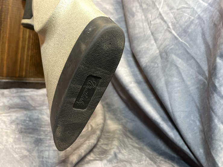 #10137-•-weatherby-vangaurd,-7mm-rem-mag-bolt-action-rifle,-sn:-vb065127-image-17