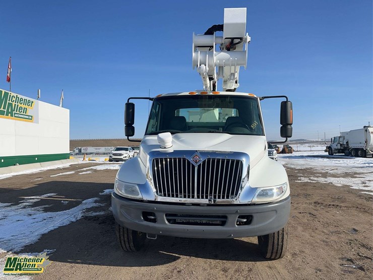 2006-international-durastar-4300-image-9