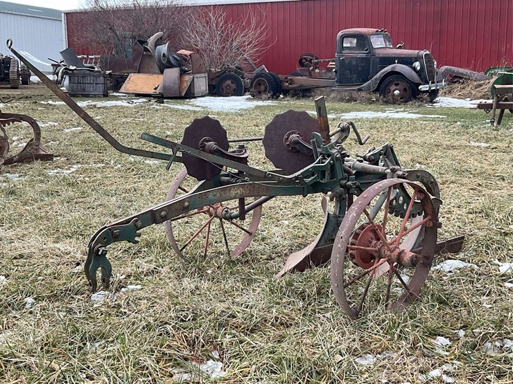 two-bottom-oliver-plow-image-8