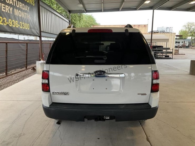 2007-ford-explorer-xlt-image-6