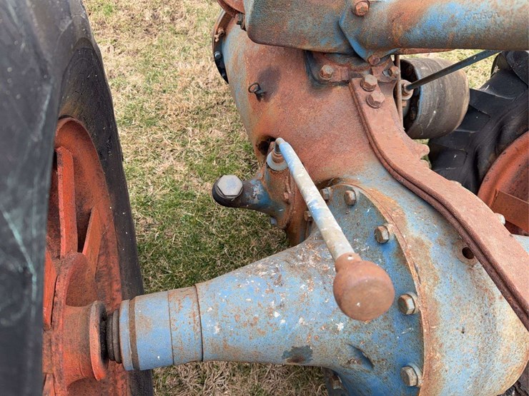 fordson-all-around-england-tractor-image-25