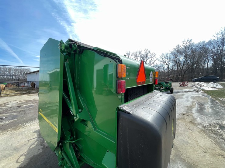 #142-•-john-deere-round-baler-(stoughton,-wi)-image-18