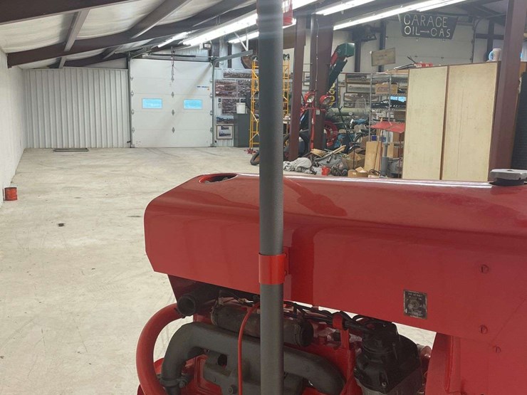 1950-ford-8n-image-31