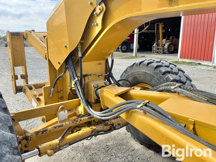 2013-caterpillar-140m2-vhp-plus-image-13