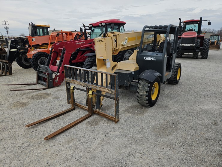 2013-gehl-rs6-34-image-1