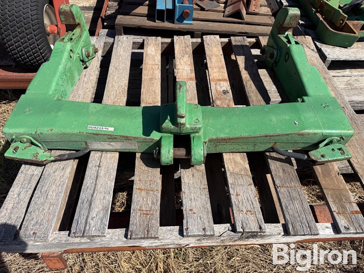 john-deere-quick-hitch-image-2