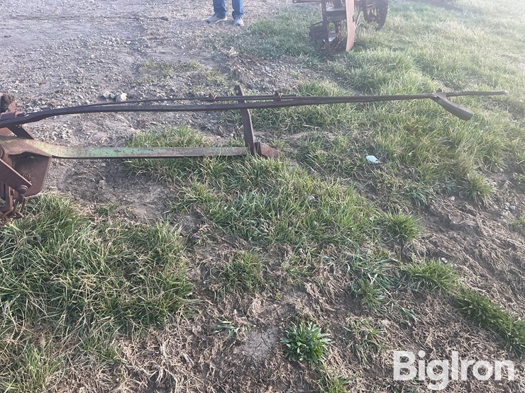 john-deere-terracing-plow-image-18