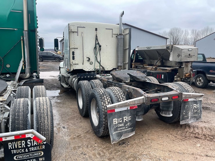 #238-•-2007-freightliner-semi-tractor-(title-in-delay)-(denmark,-wi)-image-6