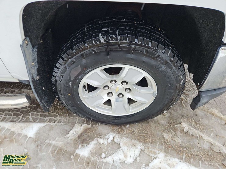 2018-chevrolet-silverado-1500-image-13