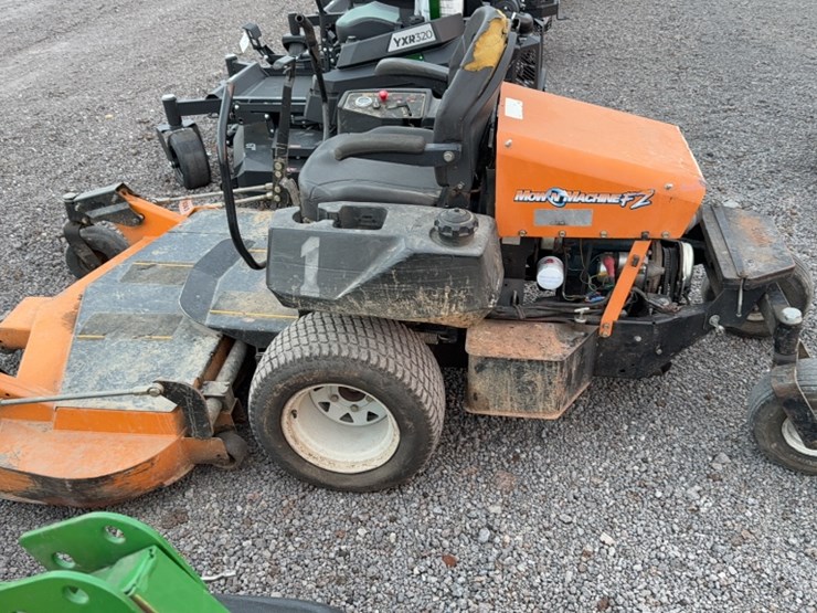 #4045-•-woods-zero-turn-mower-image-12