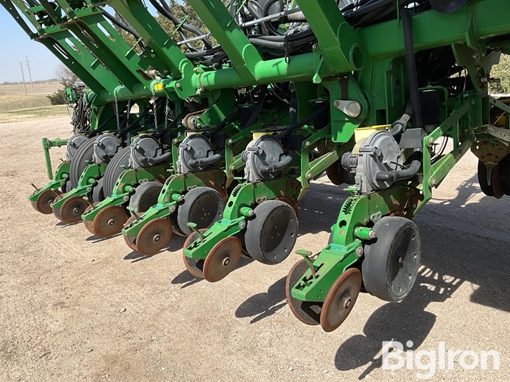 john-deere-1790-image-19