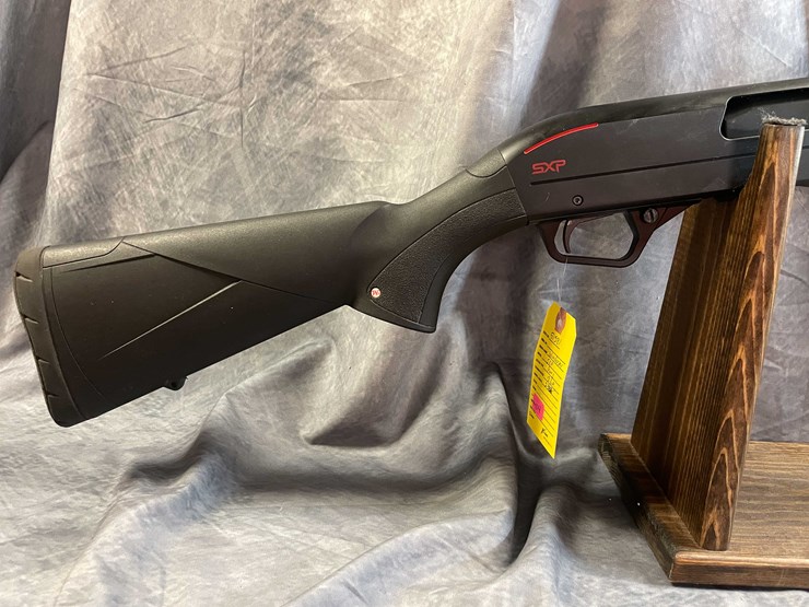 #10114-•-winchester-sxp-black-shadow-,-12-ga.-pump-action-shotgun,-sn:-tr6022-071241sp-image-3