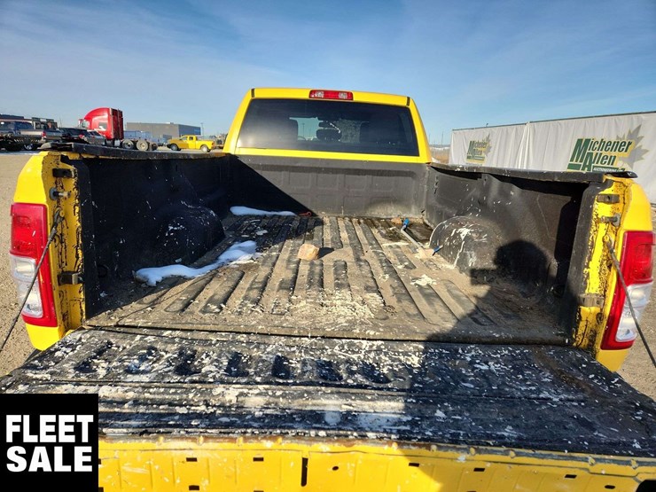 2019-dodge-2500-image-16