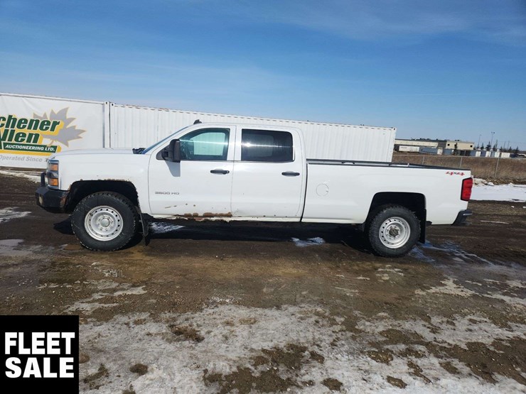 2015-chevrolet-silverado-3500hd-image-6