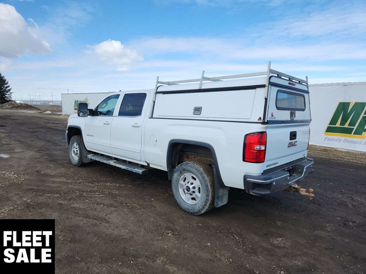 2016-gmc-sierra-2500hd-image-2