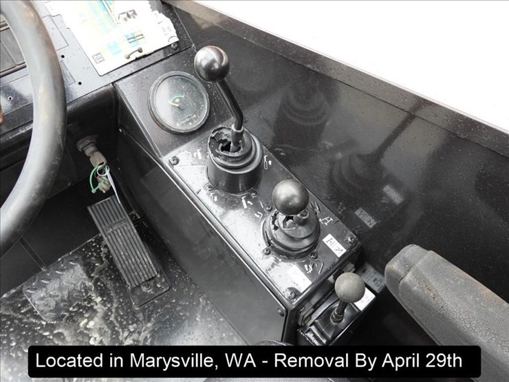 2006-sky-trak-10054-image-9