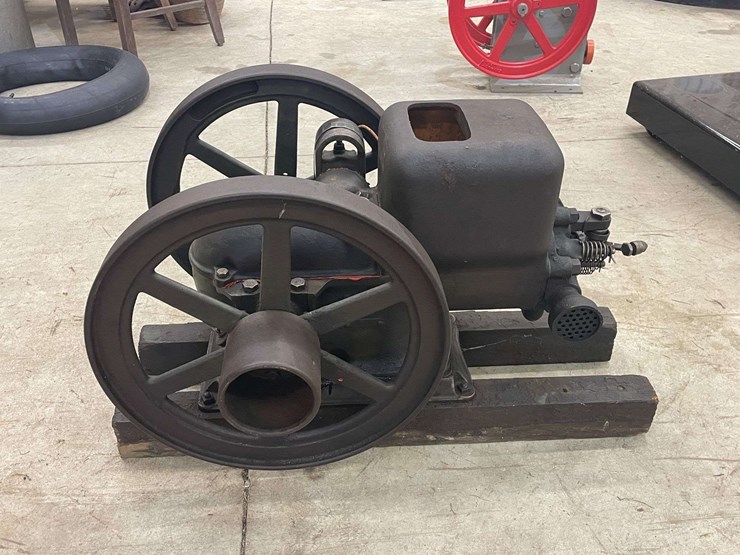 john-deere-11-image-8