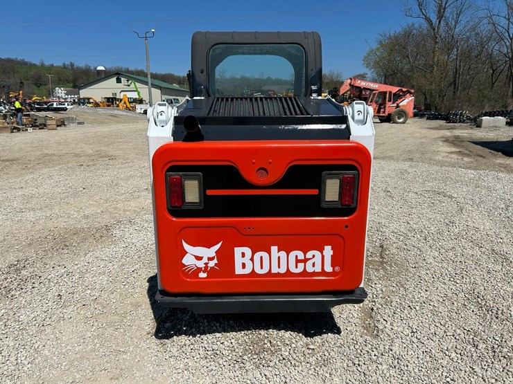 2016-bobcat-t450-image-3