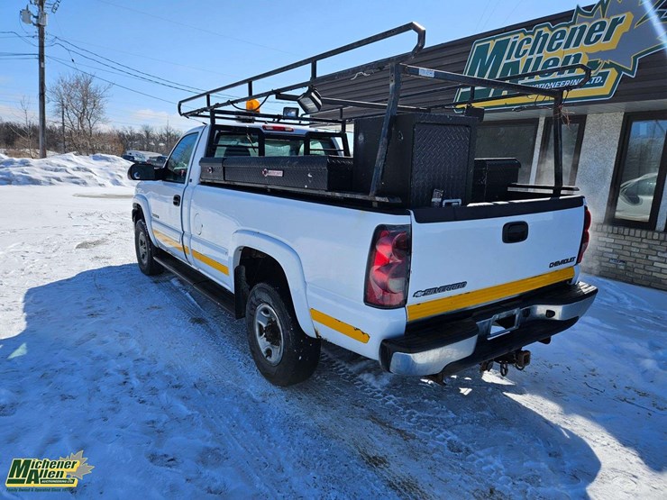 2005-chevrolet-silverado-2500hd-image-3