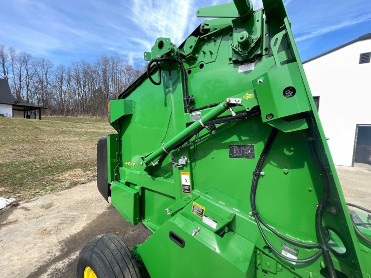 #142-•-john-deere-round-baler-(stoughton,-wi)-image-22